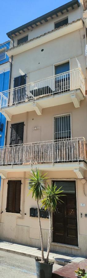 شقة Da Ale - In Centro A San Benedetto سان بنيديتّو ديل ترونتو المظهر الخارجي الصورة